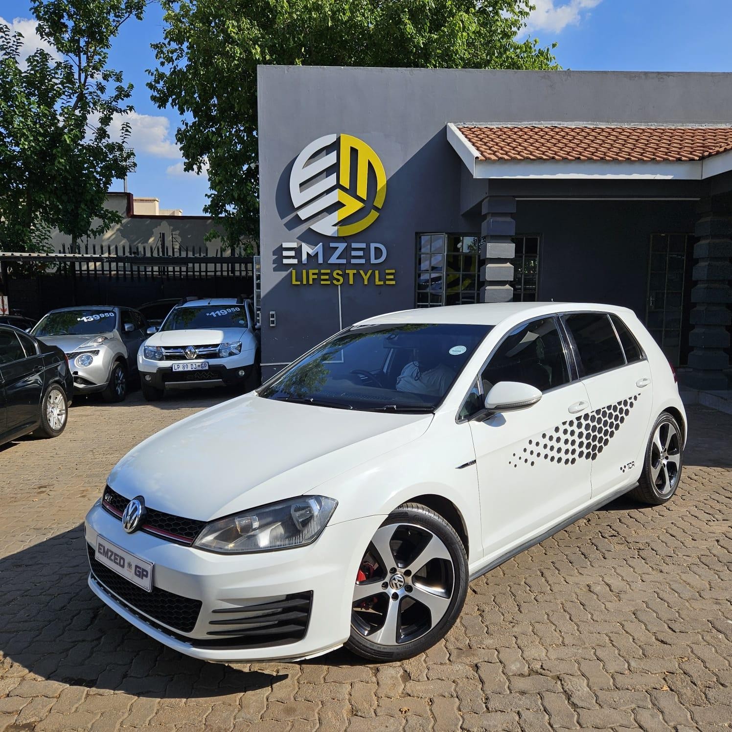 Main Vehicle Image