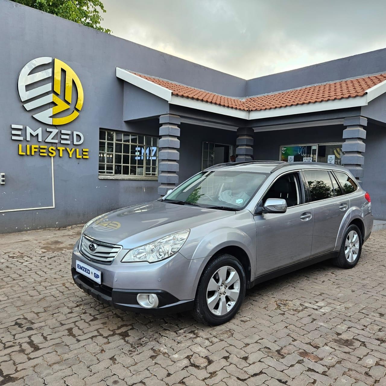 Main Vehicle Image