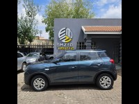 2022 MAHINDRA XUV300  