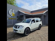 2013 NISSAN PATHFINDER 4.0 V6 LE A/T (L32) 