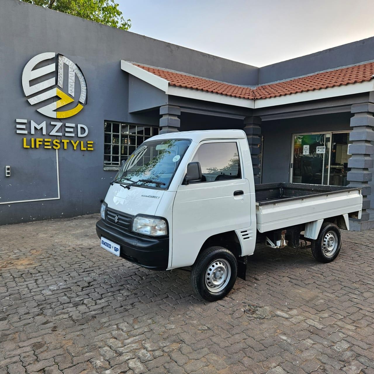 Main Vehicle Image