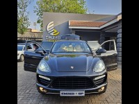 2011 PORSCHE CAYENNE TURBO TIPTRONIC (E2) 