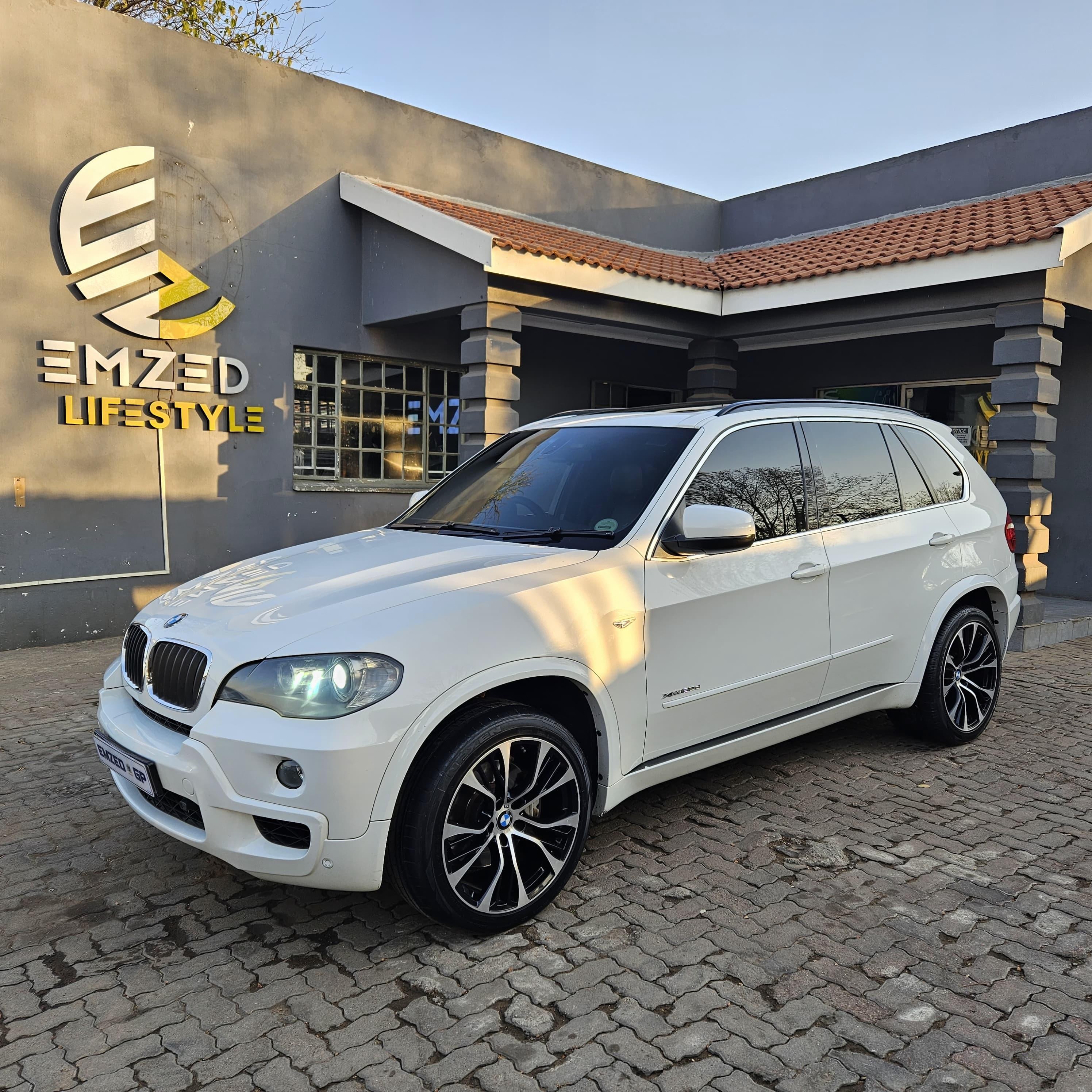Main Vehicle Image