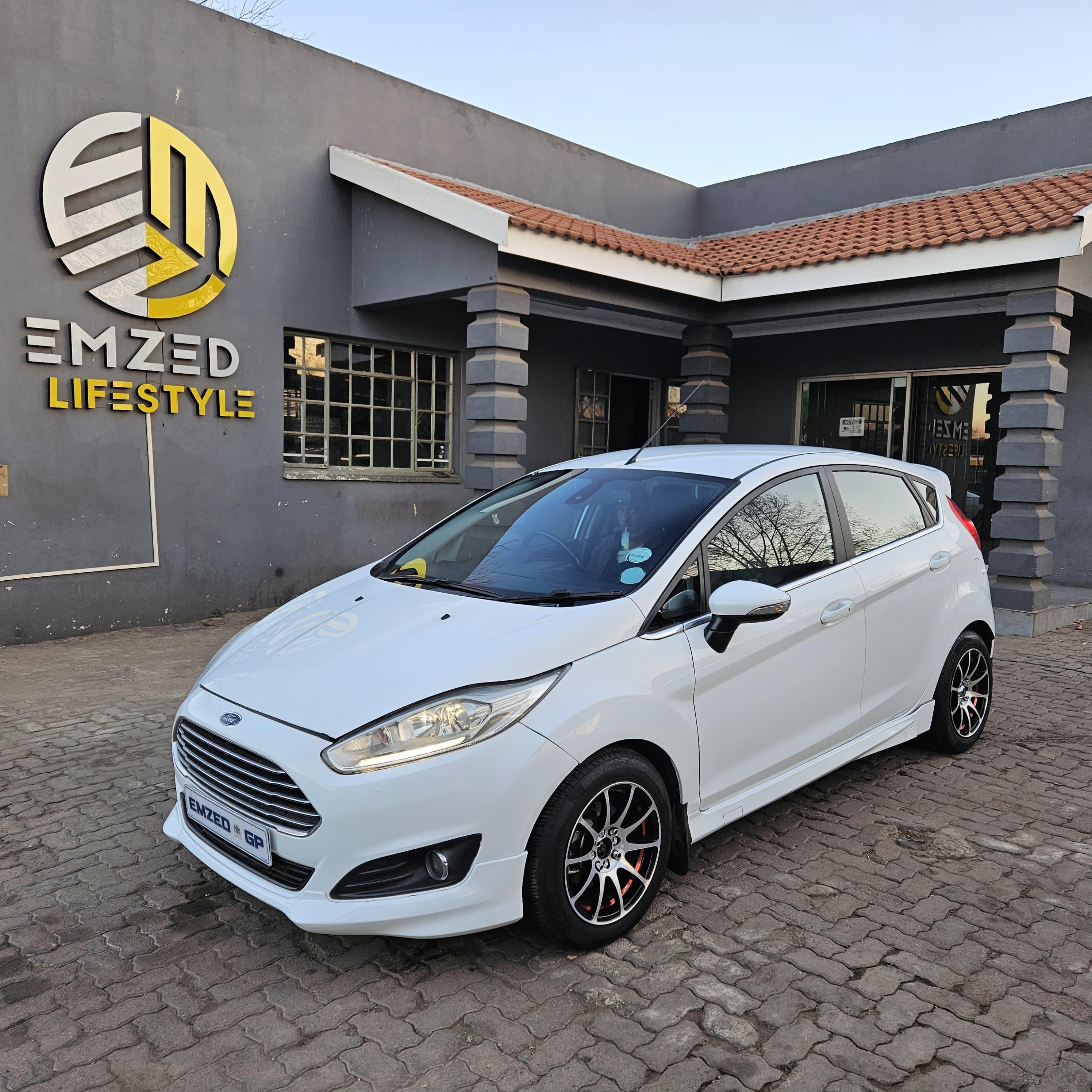 Main Vehicle Image
