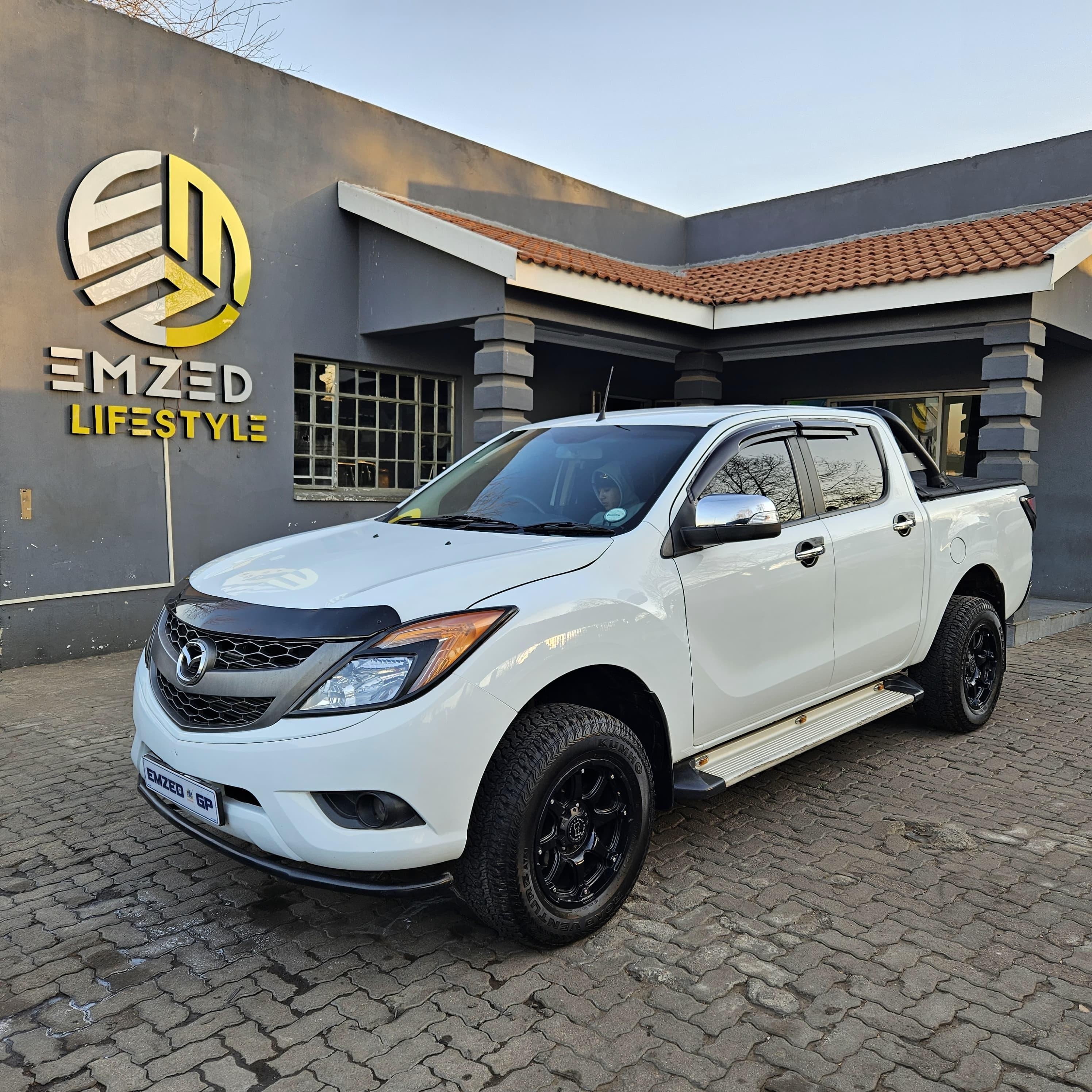 Main Vehicle Image