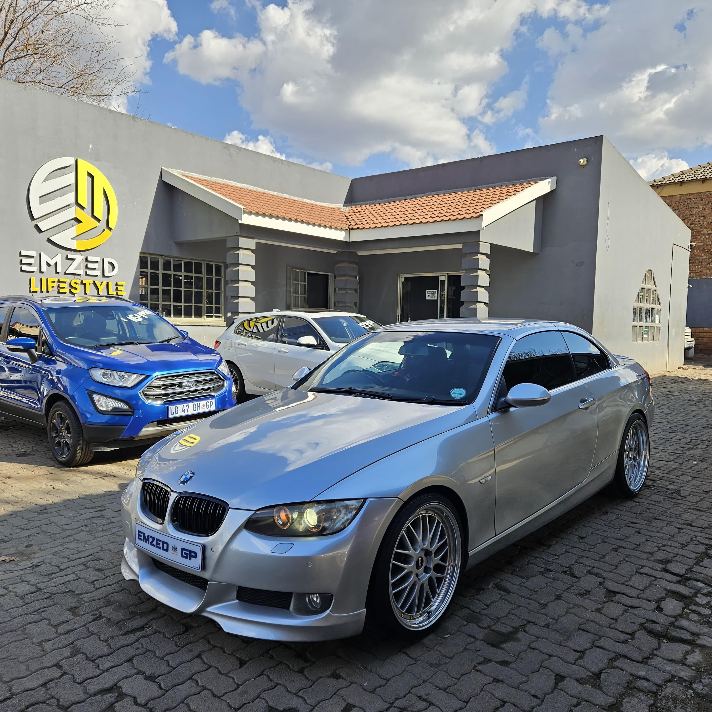 Main Vehicle Image