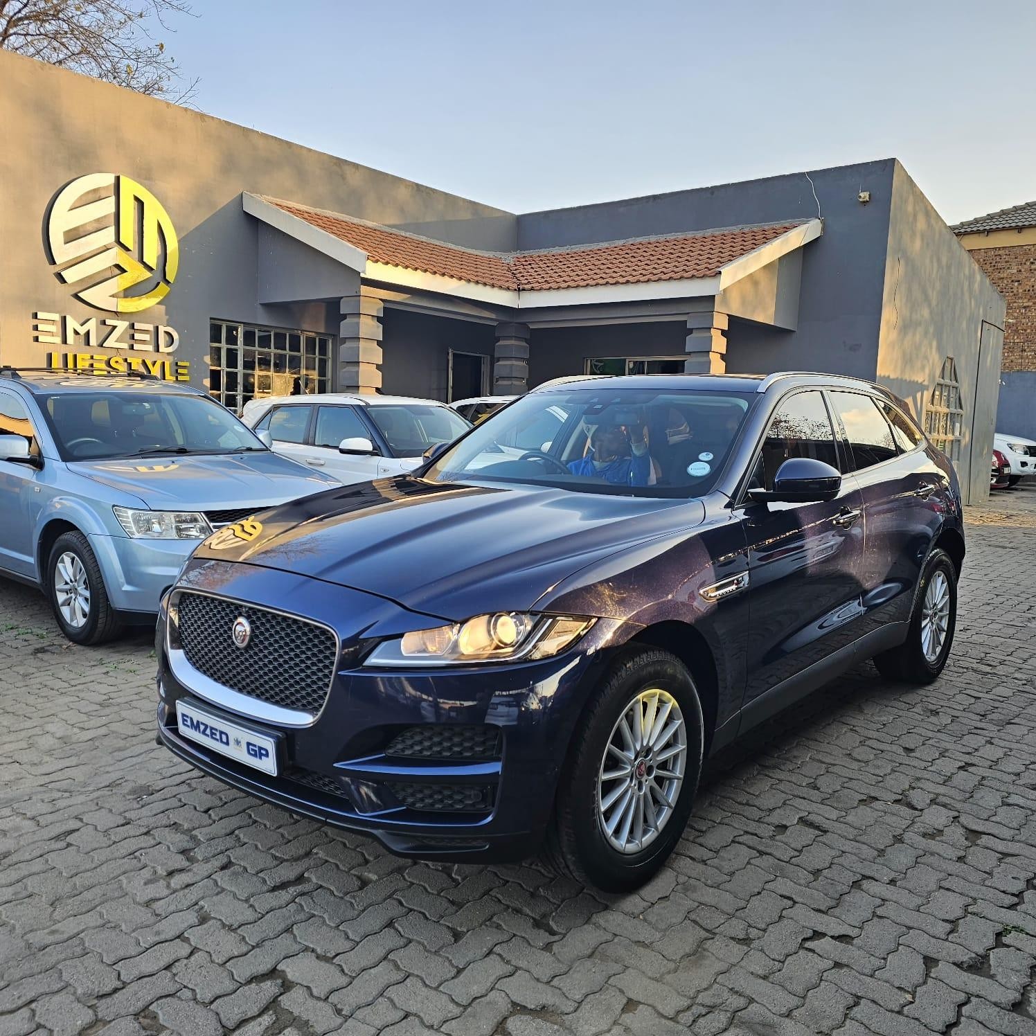 Main Vehicle Image