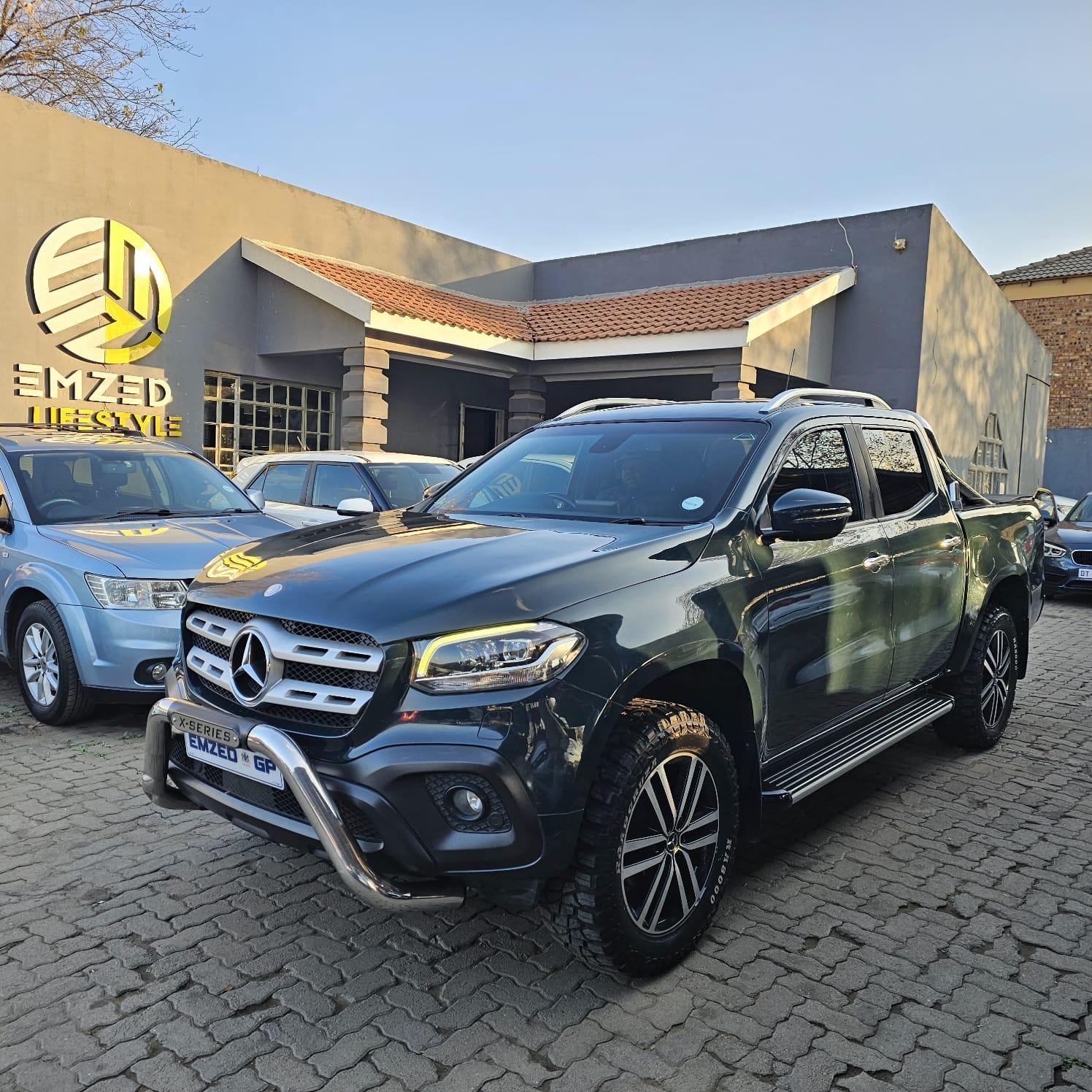 Main Vehicle Image